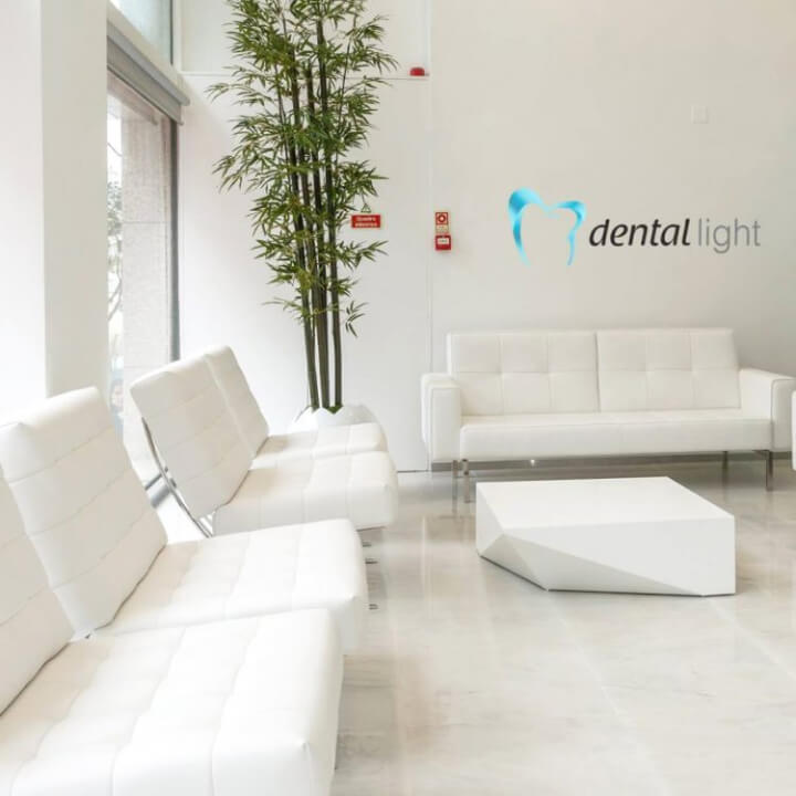 Dental Light - Clínicas Dentárias